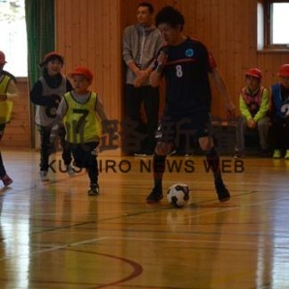 宮原選手　母校で児童と交流(2019-11-23)