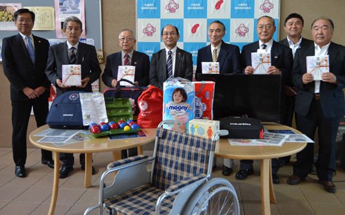 生命保険協会釧路協会 福祉物品寄贈(2019-10-24)