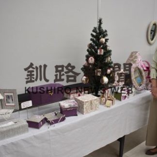 厚紙に布貼る仏工芸(2019-11-12)