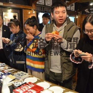 中国メディア招いた土産の品評会(2019-10-23)