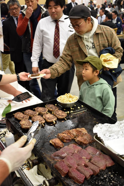 ジビエの祭典にぎわう(2019-10-22)