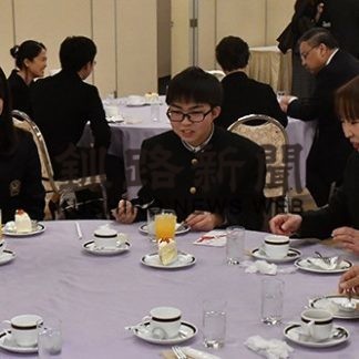 教育二賞グラフ(2019-11-04)