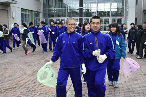 白糠中、高校生と 初の合同校外清掃(2019-10-22)