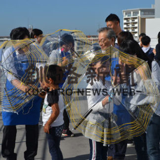 児童が傘ラジオ作製　遊学館(2019-09-29)