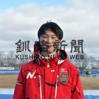 慣れ親しんだリンクで滑走 日大の榊原一輝選手(2020-01-08)