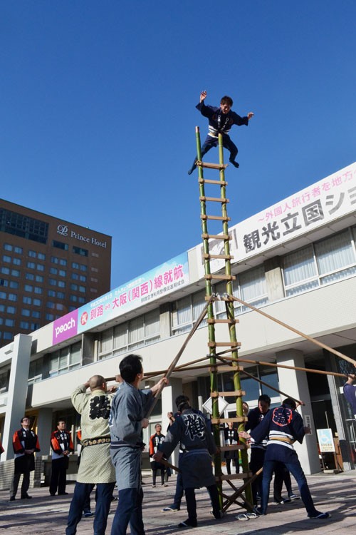 釧路若鳶会、新春祝う伝統の妙技(2020-01-07)