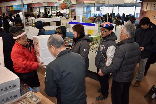 白糠の恋問館で初売り(2020-01-04)