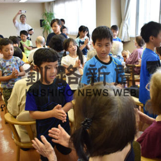 はまなす芦野館　児童と交流活動(2019-08-30)