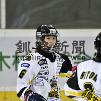 釧路ベアーズ快勝で首位 アイスホッケー女子日本リーグ(2019-11-18)