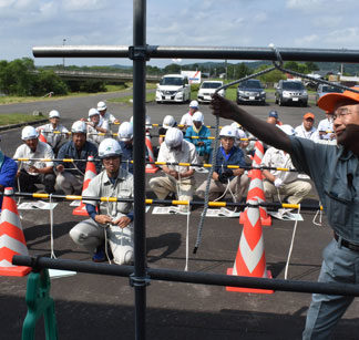 土のう製作など　水防技術学ぶ　建設業者参加し講習会(2019-09-04)