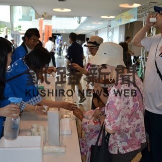 「くしろ阿寒百年水」などの利き水(2019-08-05)