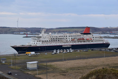 「にっぽん丸」根室入港(2019-05-09)