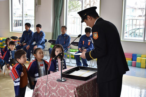 防火法被まとう 美原つくし幼稚園(2019-05-01)