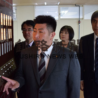 新人議員　４人初登庁(2019-05-10)