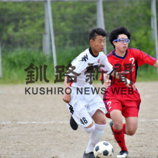 コンサ5連勝Ｖ王手 釧新旗中学サッカー(2019-06-11)_2