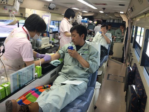 社員ら40人献血協力 沢田建設(2019-05-23)