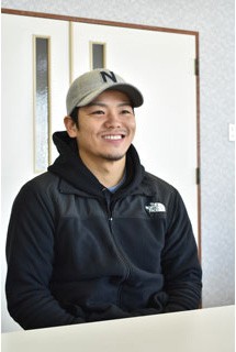 ④　ＦＷ高見翼人選手　氷上以外でも地域貢献(2020-04-21)