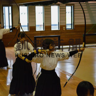 高校団体は釧湖陵Ａ制す　弓道釧路十勝対抗大会(2020-09-29)