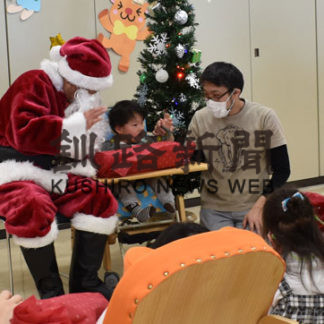 野のはな園でクリスマス会(2020-12-25)