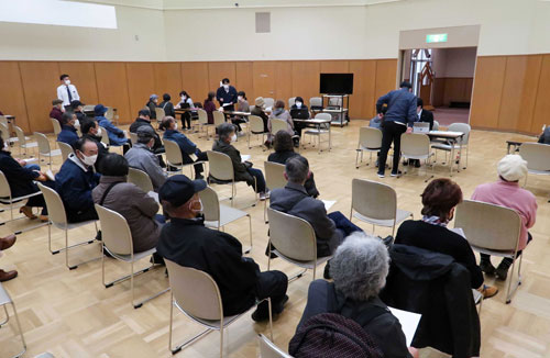 接種予約に電話殺到 臨時代行窓口設置し対応(2021-04-29)