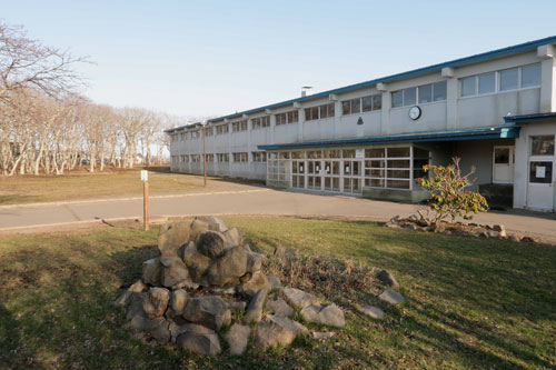 柏陵中旧校舎を公開 来月2日(2021-04-24)