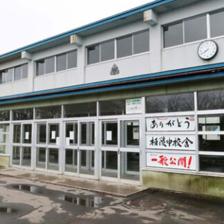 柏陵中学校の旧校舎を公開、卒業生ら懐かしむ_2(2021-05-08)