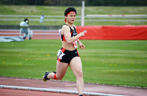 高体連陸上 男女とも2年生躍動、釧北陽56年ぶり総合V_1(2021-05-23)