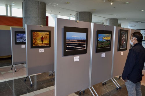風景、花や野鳥豊かに活写 ペンタックス写真展(2021-05-26)