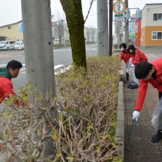 釧路信金共栄大通支店、歩道３００㍍ごみ拾い(2021-05-24)