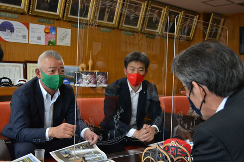 試合、初のネット中継 亜大野球部2年ぶり釧路合宿 (2021-06-25)