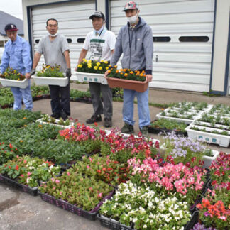 ７月３日、森の家が花の苗販売(2021-06-27)