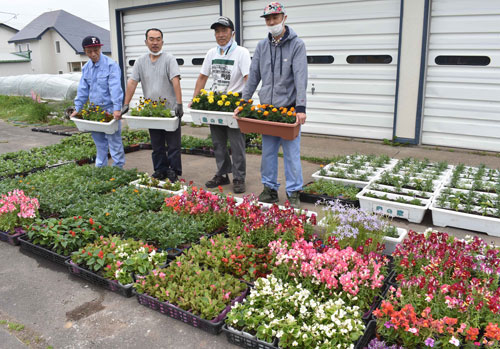 7月3日、森の家が花の苗販売(2021-06-27)