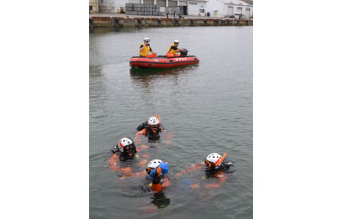 浜中消防署、「海の日」に合わせ初めての海中清掃(2021-07-28)