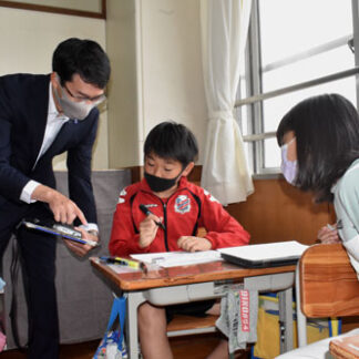 建設業の役割伝える　100周年の村井建設、芦野小で出前授業(2021-07-14)