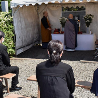 根室空襲の犠牲者追悼　20人参加、恒久平和へ誓い(2021-07-16)