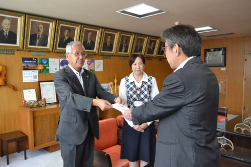 綜合設備が使い捨て手袋を寄付 (2021-08-01)