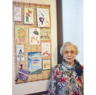 絵手紙や切り絵多彩　中原さん作品展　カフェＨＯＢＯ(2021-07-17)