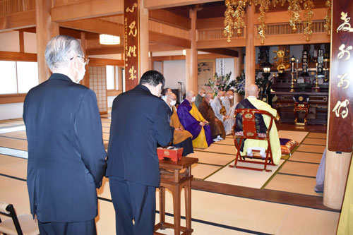 戦争海難物故者に祈り 遺族や関係者ら参列 追悼法要(2021-07-27)