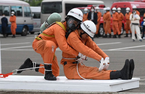 消防救助技術、２組合が競う　弟子屈で合同訓練(2021-07-18)