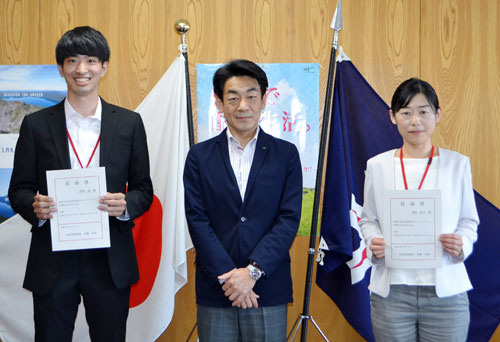 釧路振興局 道産水産物営業プロジェクトに黒田さん、若原さん任命(2021-07-22)