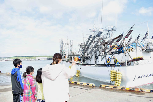 サンマ小型船4隻出漁 道東沖棒受け網第1弾(2021-08-13)