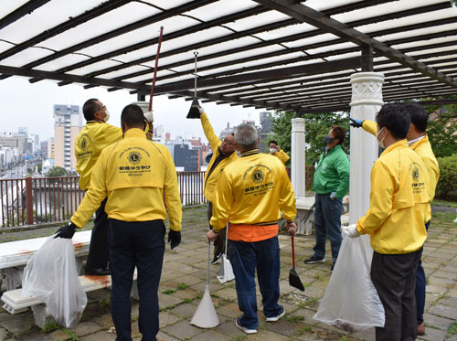 ぬさまい公園で清掃活動に汗 ゆうやけライオンズク(2021-08-29)