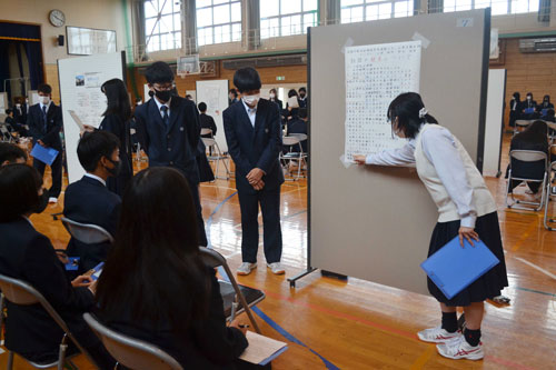 釧路明輝高で「地域探究」中間発表会(2021-08-31)