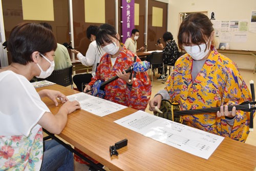 わっと生誕祭で三線など体験講座(2021-08-30)