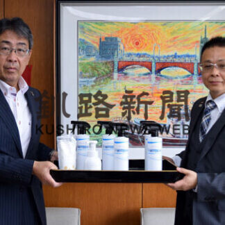 山下商会が市に除菌用品など寄贈　教育現場の感染防止に(2021-09-01)