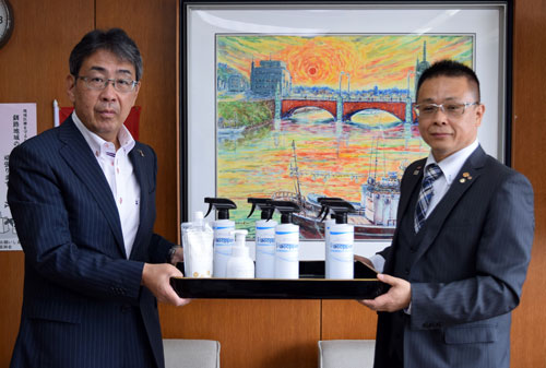 山下商会が市に除菌用品など寄贈 教育現場の感染防止に(2021-09-01)