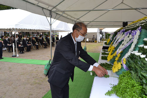 恒久平和へ誓い新た 釧路で戦没者慰霊式(2021-08-17)