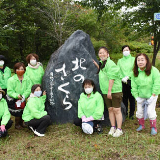 ソロプチミスト釧路、釧路空港前道道で今年も雑草駆除(2021-08-11)