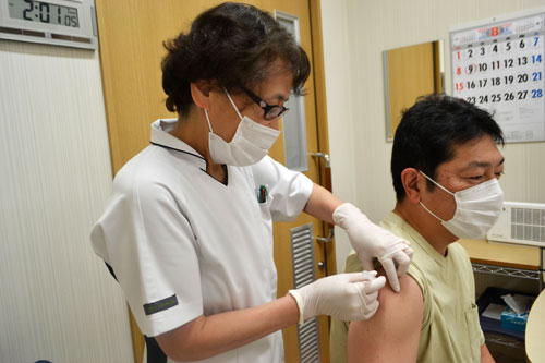 64歳以下ワクチン初日接種1100人 来月5日まで1回目予約を(2021-08-17)