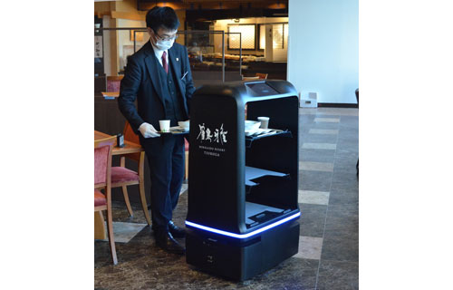 配送ロボで業務効率化 鶴雅2ホテルがレストランに導入(2021-08-06)